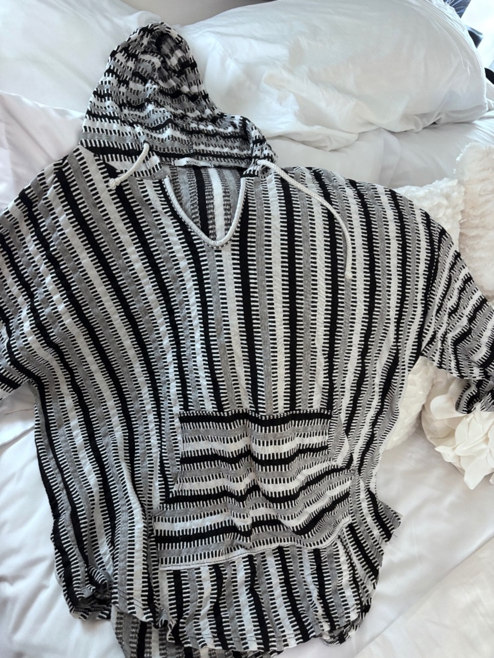 Acemi Lightweight Hooded Striped Pullover Hoodie Black White Gray Kangaroo Pocke
